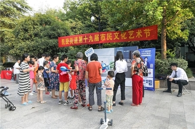 党建引领新服务 文化经纪人在“共建、共治、共享”治理新模式下的探索与实践